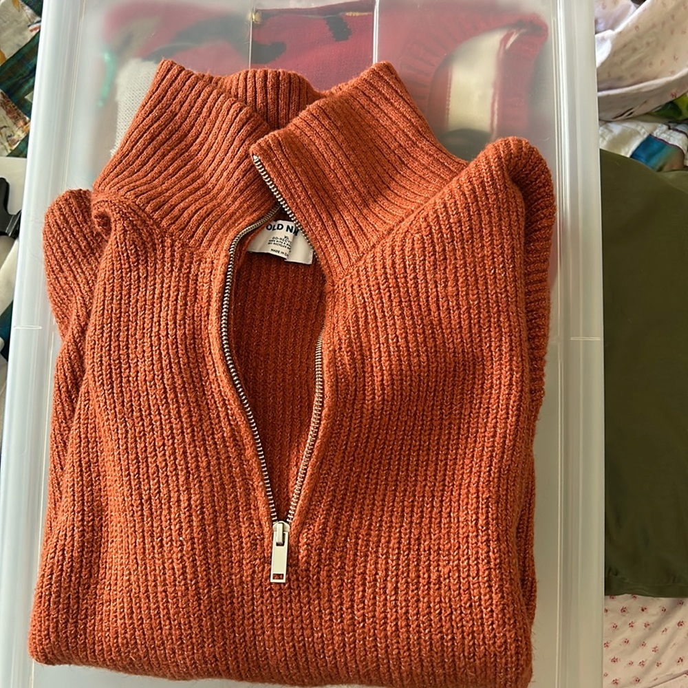 Old Navy Sweater